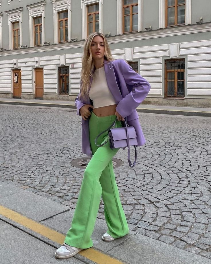 outfit lilla e verde